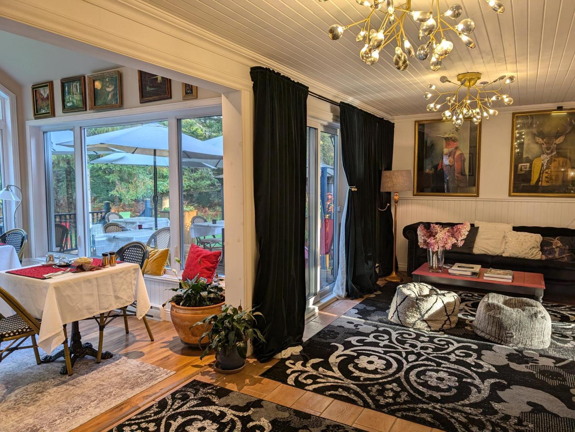 La Tremblante Bed & Breakfast Монт-Тремблант Екстериор снимка