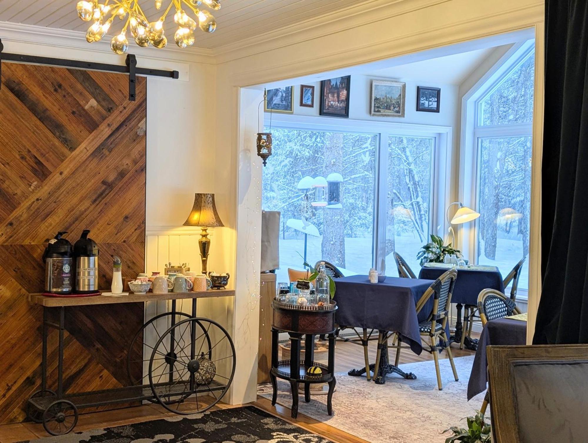 La Tremblante Bed & Breakfast Монт-Тремблант Екстериор снимка