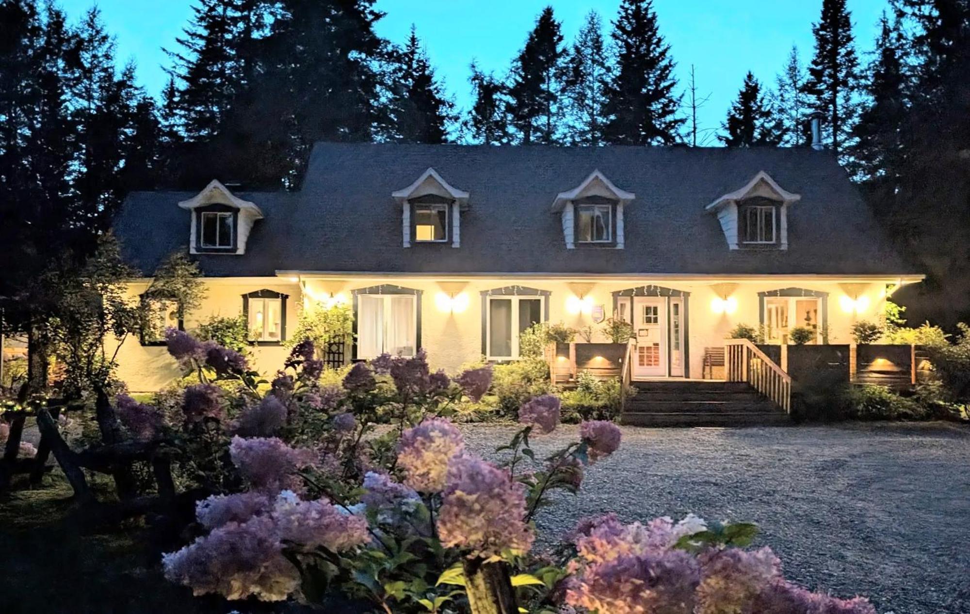 La Tremblante Bed & Breakfast Монт-Тремблант Екстериор снимка